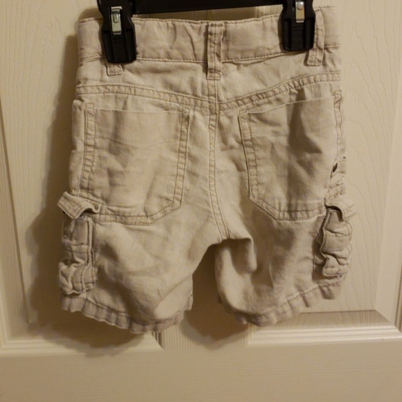 Toddler Gap/Old Navy, linen shorts & button-up top - Picture 4 of 4
